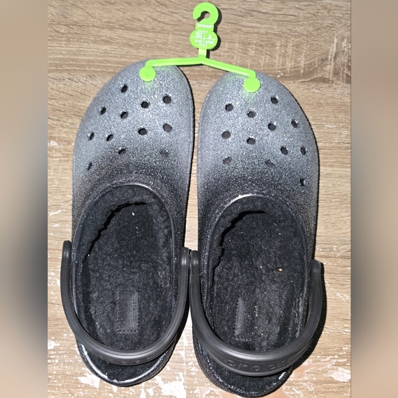 Crocs RARE Black Silver Ombre Glitter Fleece Lined Clogs Women's 10 or Men's 8 - Picture 3 of 9